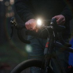 Luz Linterna Led Delantera Bicicleta Knog Pwr Trail 1000 Lm